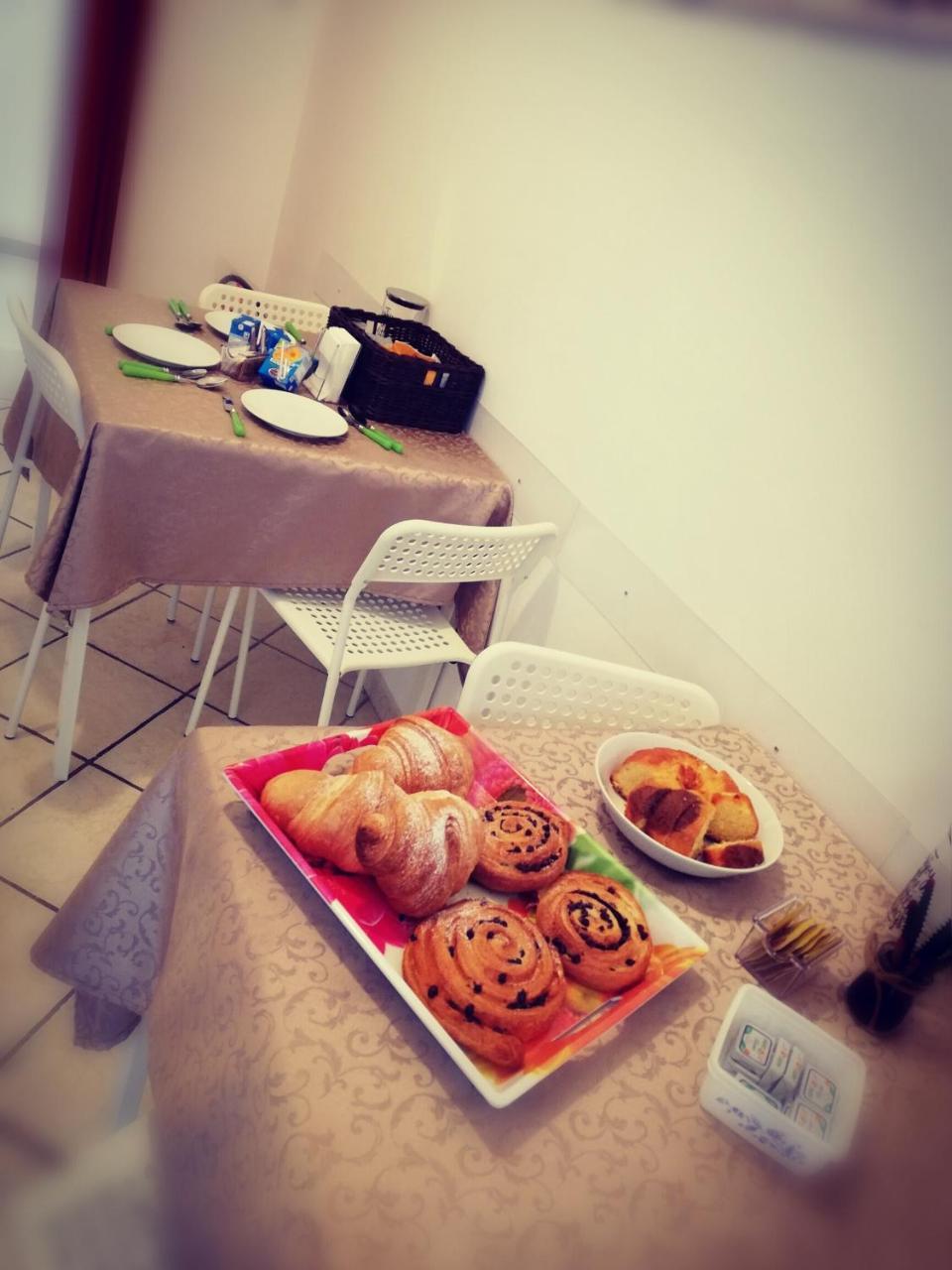 Azalea B&B Napoli Bagian luar foto